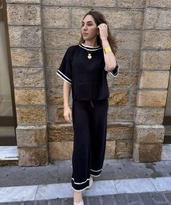 Alternative view of Conjunto de punto negro