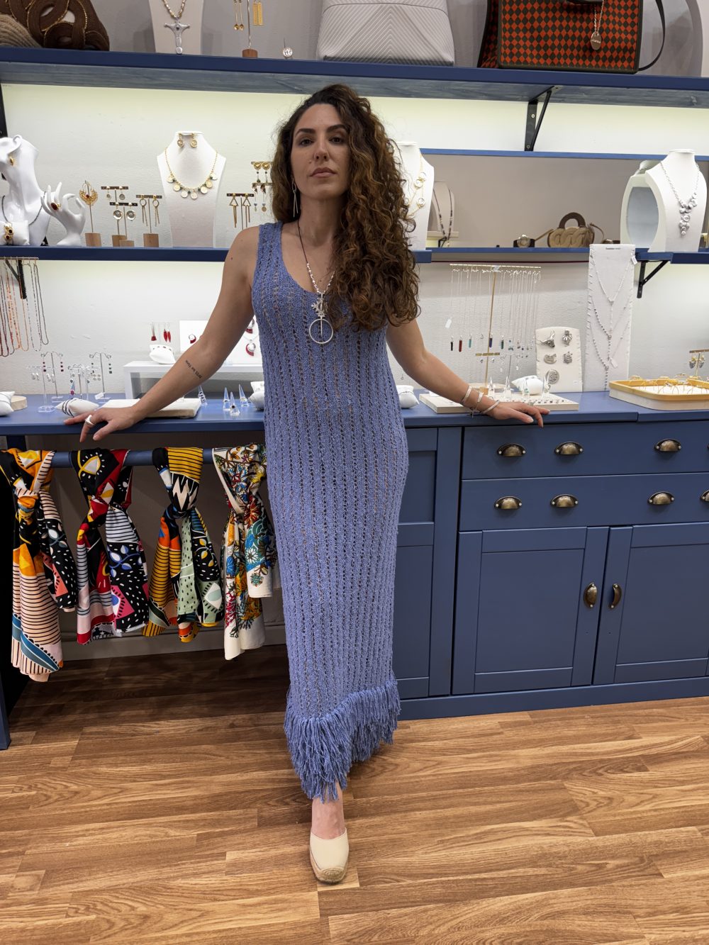 Vestido flecos Azul Añil. Colección Moon.