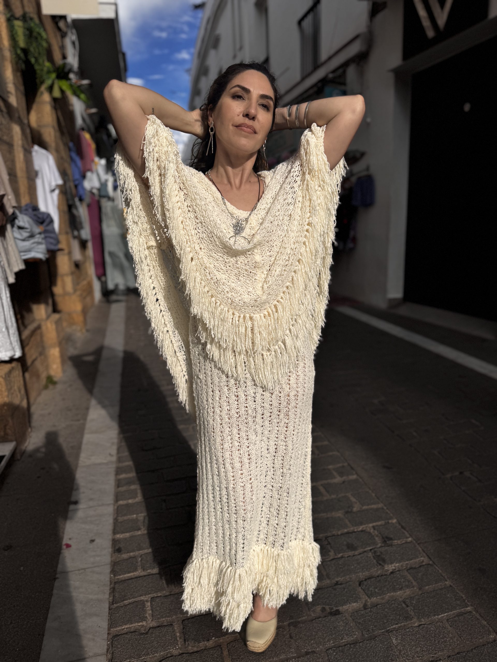 Poncho Marfil Colección Moon - Imagen 3