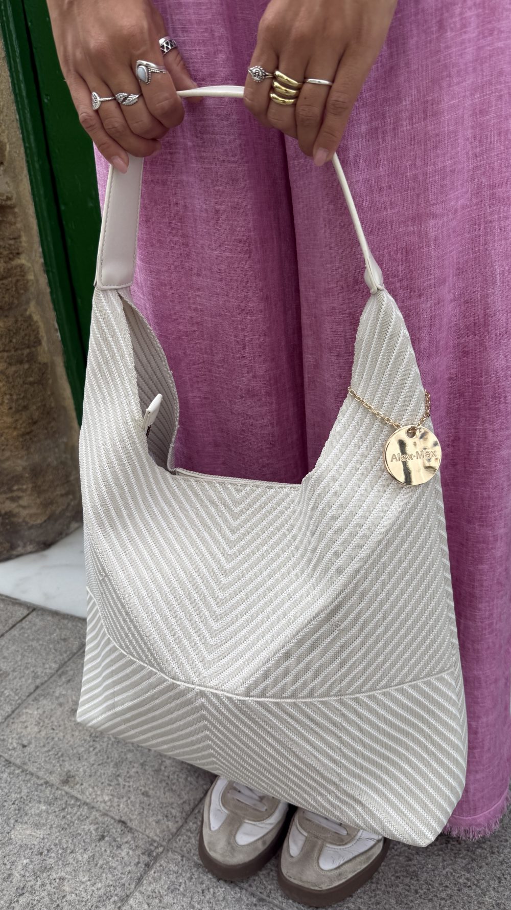 Bolso blanco Madonna