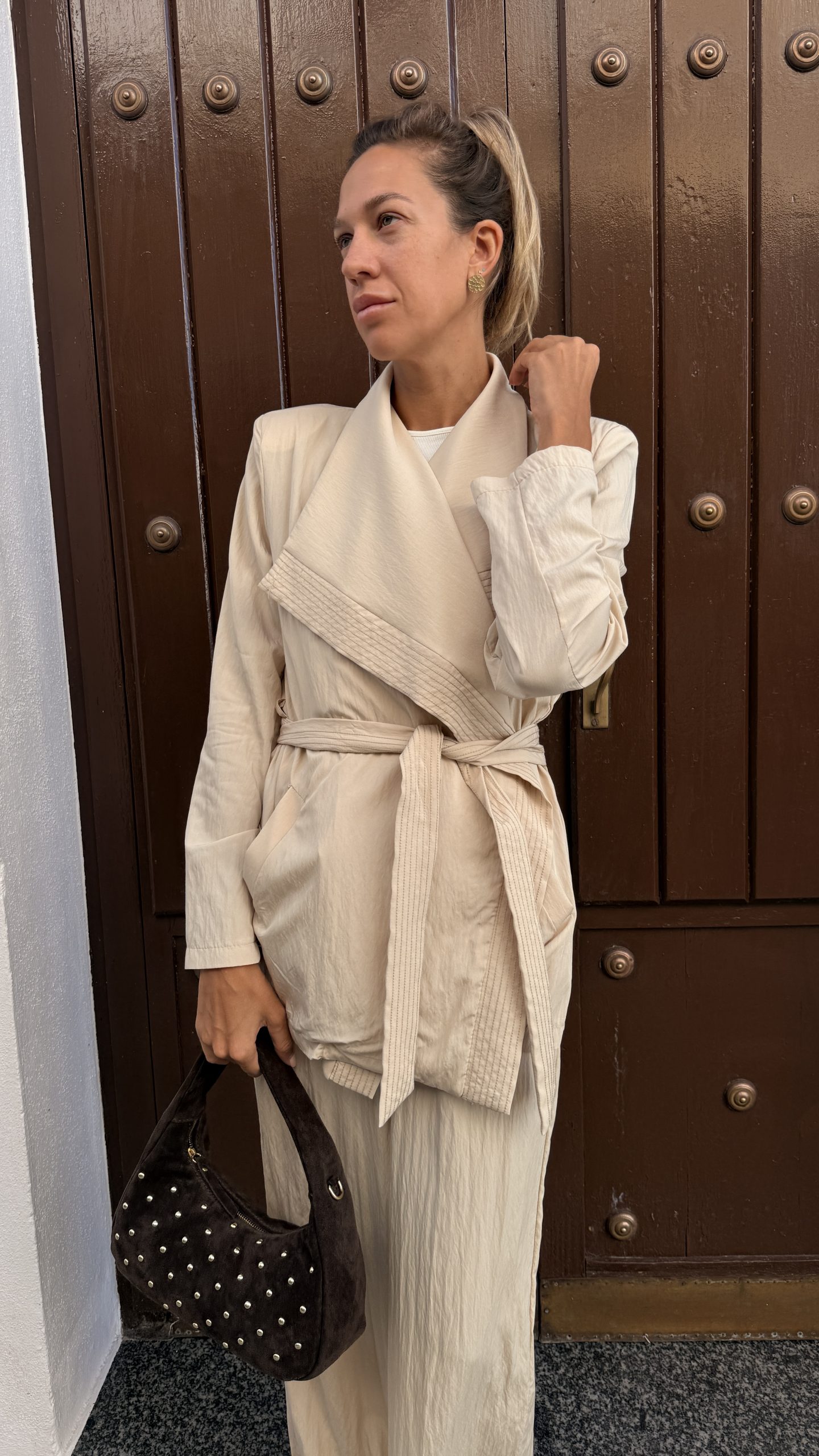 Blazer con cinturón Massima beis