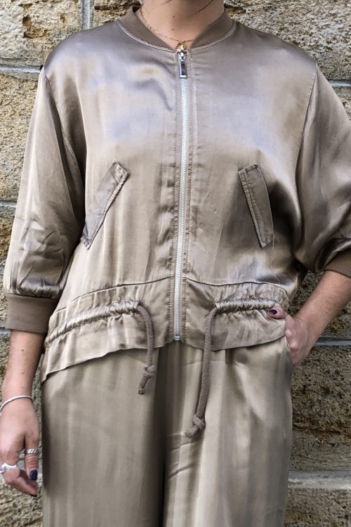 Bomber efecto satinado