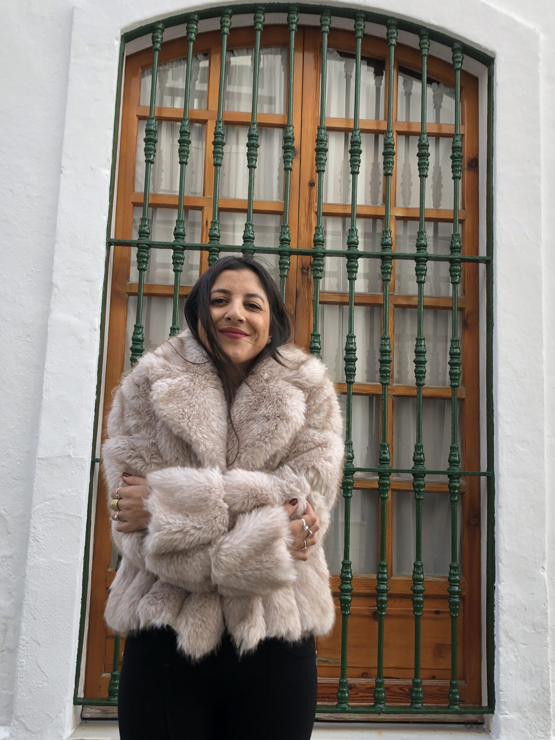 Abrigo Violeta Beige